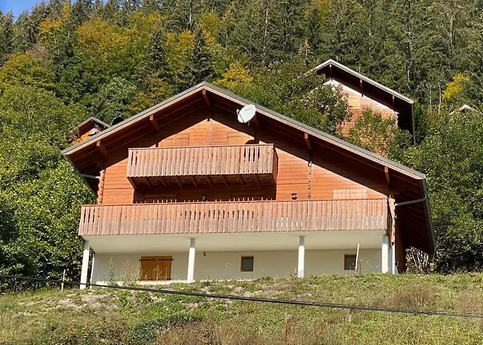 5-Bedroom Chalet With Sauna And Stunning Views